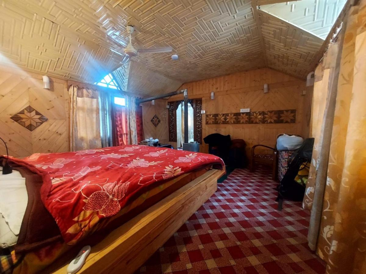 Lala Rulh Heritage Group Of Houseboats Srinagar  Luaran gambar