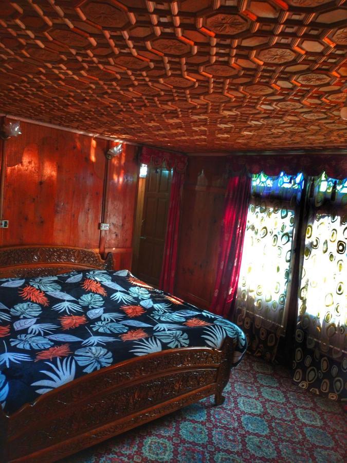 Lala Rulh Heritage Group Of Houseboats Srinagar  Luaran gambar